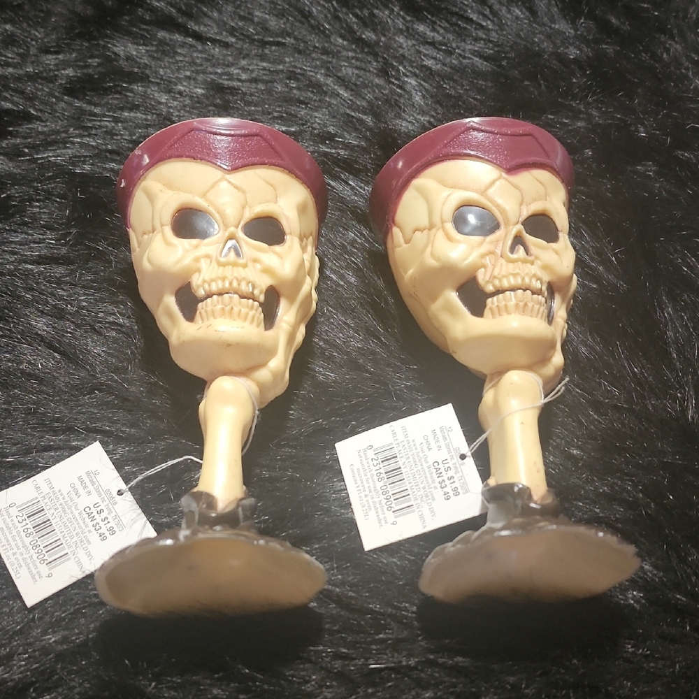Skull Goblet Set with Purple Accents. Plastic  NWT